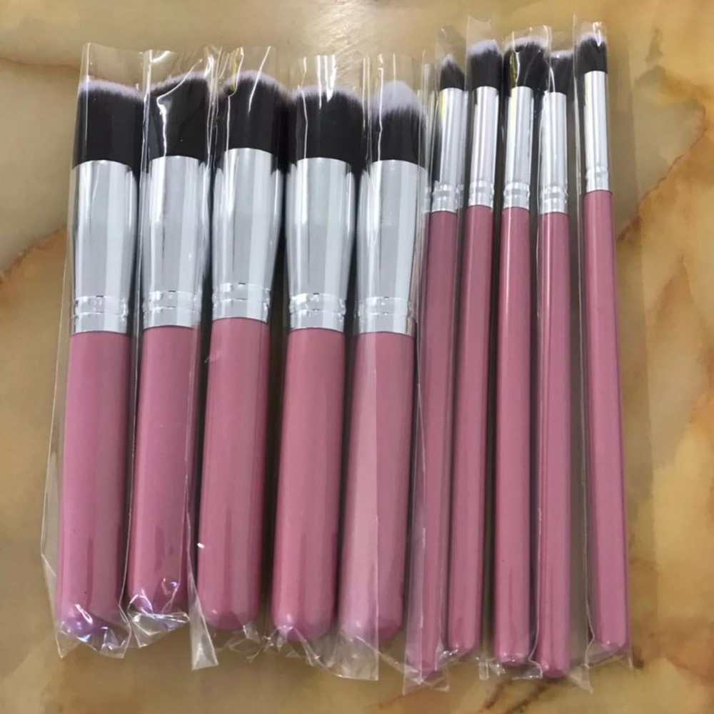 A Set Makeup Brush